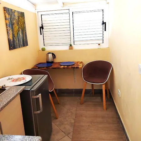 펜션 Cheap Studio, Wifi Free Adeje House