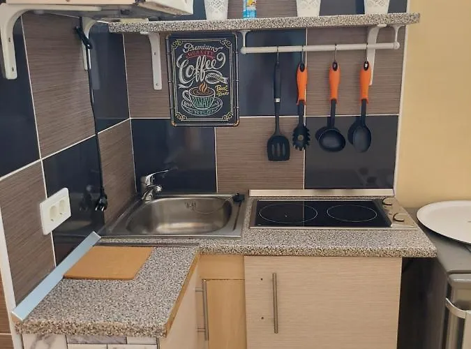 Будинок відпочинку Cheap Studio, Wifi Free Adeje House Адехе